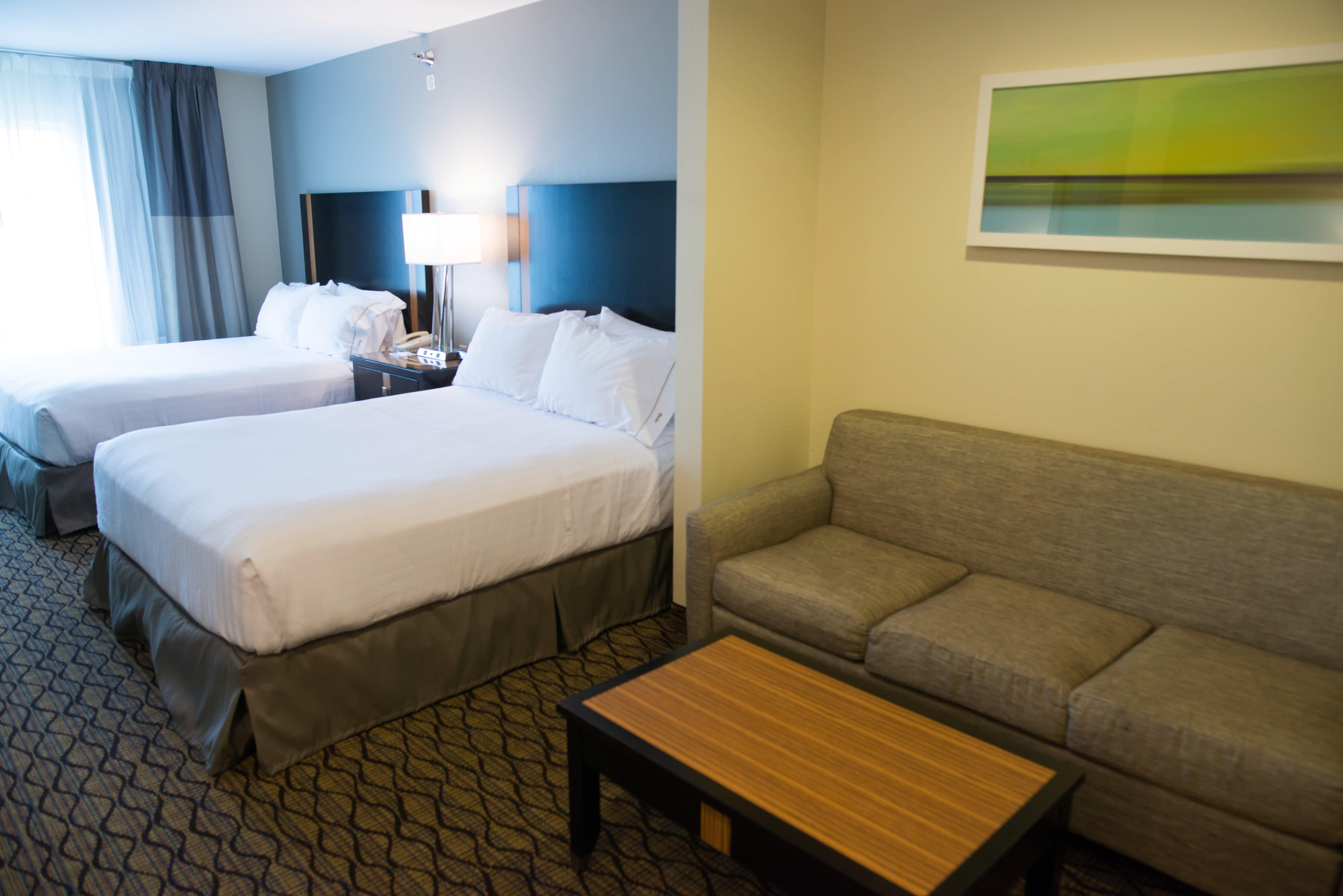Holiday Inn Express Hotel & Suites Chanhassen By Ihg Exterior photo